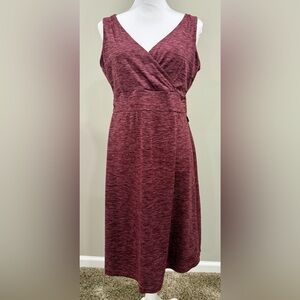 Casual, Flattering Maroon Dress